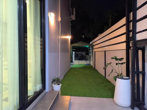 Un jardín fuera de Baan Trin(บ้านตฤณ)