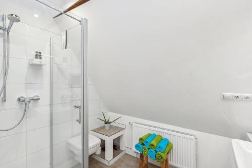 Feuerstein - 2 BR-Appartment + Kaminofen+ Smart-TV tesisinde bir banyo