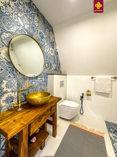 Un baño de Ultra house
