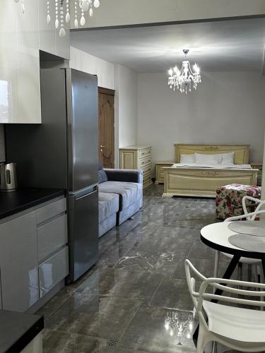 Opera Center Hotel & Apartmentsにあるベッド