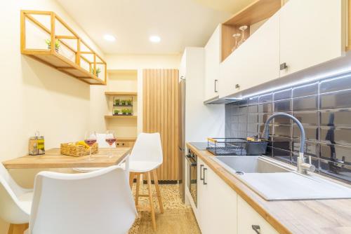 New & Modern Apartment in City Center
