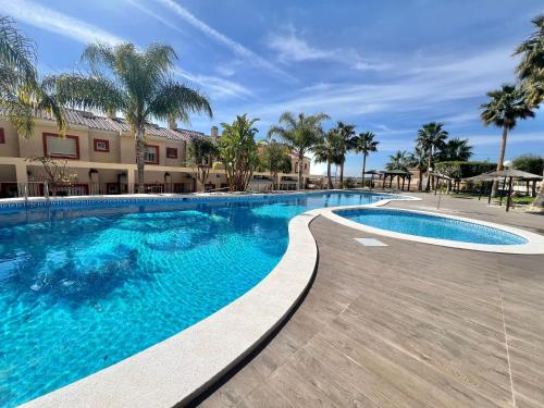 Bazén v ubytování Apartamento con piscina nebo v jeho okolí