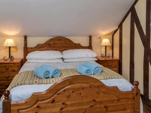 En eller flere senge i et værelse på 1 Bed in Bwlch BN367