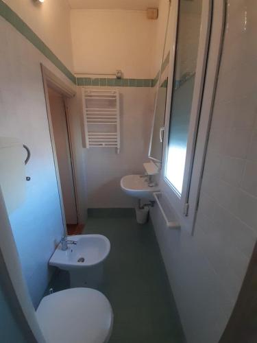 Ένα μπάνιο στο Hotel Salsedine " 4 min da Rimini FIERA ! "