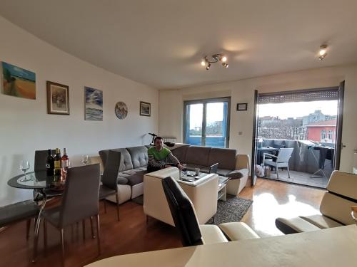 Family Apartment Rocky III