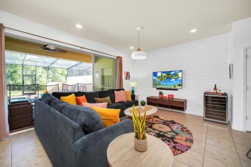 Oasis with Heated Pool Marvel and Nemo rooms Near Disney photo 6
