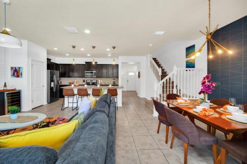 Oasis with Heated Pool Marvel and Nemo rooms Near Disney photo 15