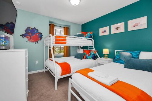 Oasis with Heated Pool Marvel and Nemo rooms Near Disney photo 7