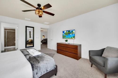 Oasis with Heated Pool Marvel and Nemo rooms Near Disney photo 45