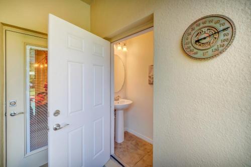 Oasis with Heated Pool Marvel and Nemo rooms Near Disney photo 55