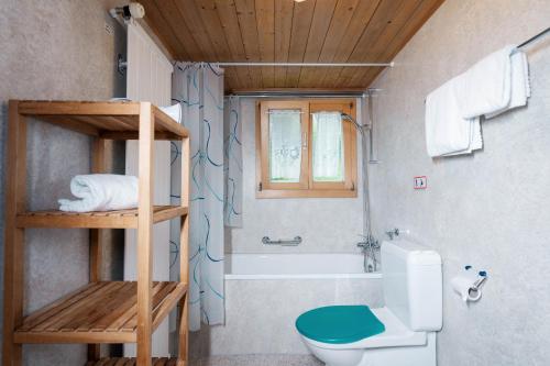 Bathroom sa Apartment im Chalet Sidonie