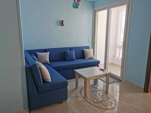 Schöne Europäische 3 Zimmer Wohnung in Al Dahar