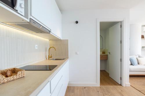 Mimosas & Sea Views by ELE Apartments