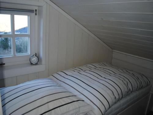 เตียงในห้องที่ in the Berghanghäus"l Obersalzberg