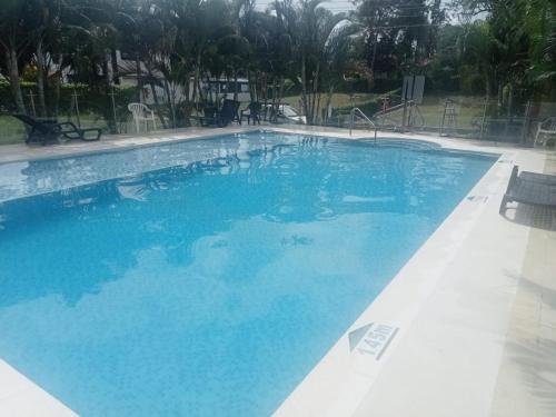 Swimmingpoolen hos eller tæt på Casa de verano con wifi, cocina completamente privada