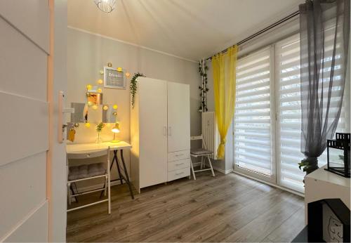 Spacious Room - Peaceful Retreat, 2 Minutes to Gdańsk Old Town