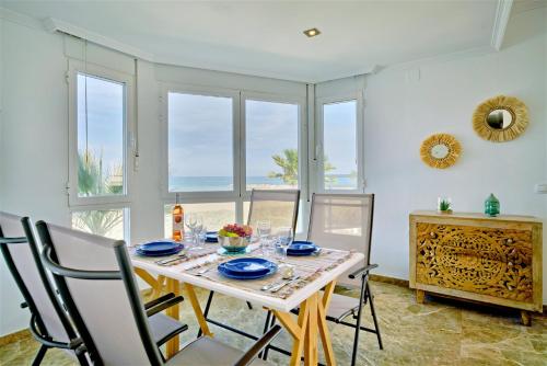 Apartamento Molinell 3A en primera línea del mar