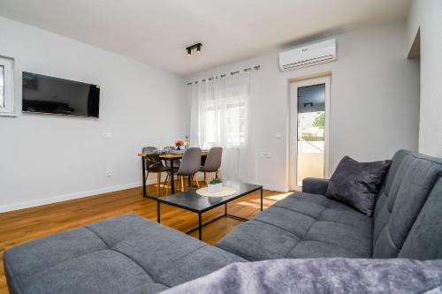 Apartments Neli
