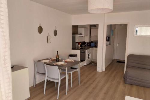 Photo de la galerie de l'établissement Nice house close to the beach, à Carnac