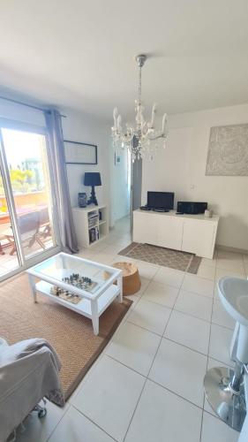 Photo de la galerie de l'établissement Charming T3 on the seafront, à Ajaccio