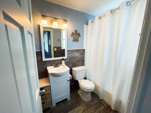 Ένα μπάνιο στο Walk to the beach! Two bedroom unit in the heart of Jax Beach