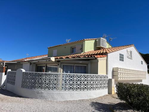 Location de villa numéro 3 rénovée en résidence