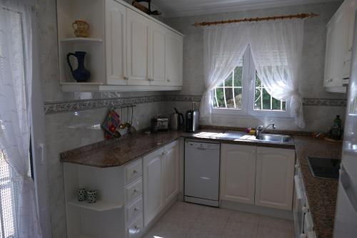 Una cocina o zona de cocina en Casa Linda - Meerblick - Seaview