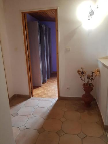 Gambar di galeri bagi Maison dans un village calme di Carla-de-Roquefort