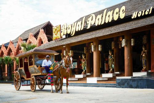 Gallery image of Royal Palace Hotel in Nyoungoo