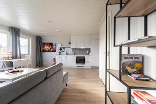 Una cocina o zona de cocina en Lofotlove Apartments - Modern and Comfy Apartments Close To Nature