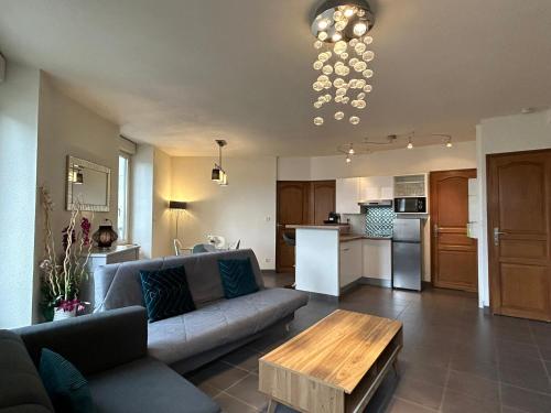 Kuchyňa alebo kuchynka v ubytovaní Résidence Investar appartement 3