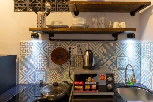 Kitchen Netflix @Ben ThanhＳａｉｇｏｎＨｉｄｅｏｕｔ130 Pastuer tesisinde mutfak veya mini mutfak
