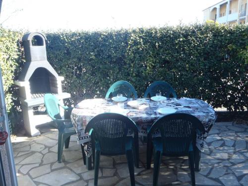 VILLA 3 PCES MEZ 41m2 + TERRASSE 12m2 REF 4027