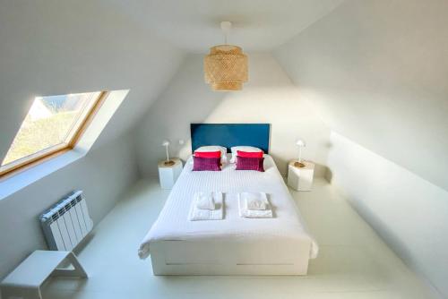 Posteľ alebo postele v izbe v ubytovaní Superbe villa VUE SUR MER, 11 personnes à TREBEURDEN REF-669