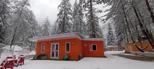 Pandora Riverside Cafe & Stay durante l'inverno