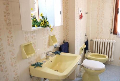 A bathroom at Cozy up in our cute apartment
