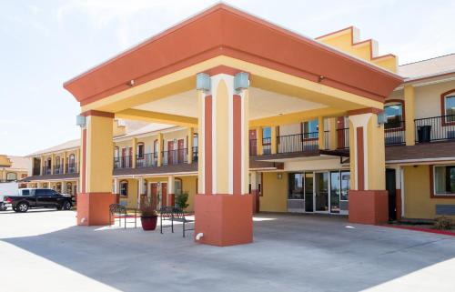 El edificio en el que está el hotel