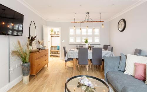 Foto Spacious quiet 4bedrooms 6beds house with private garage 3min walk to Paddington Station 3