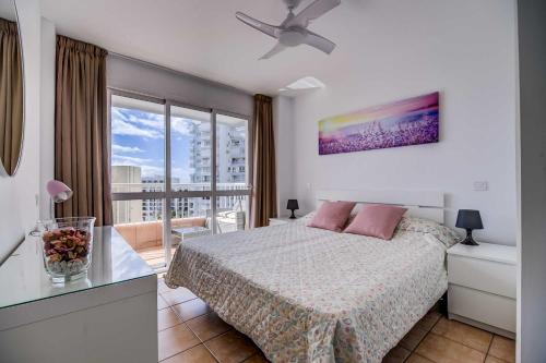 Puerto Marina, Apartamento Frente al mar