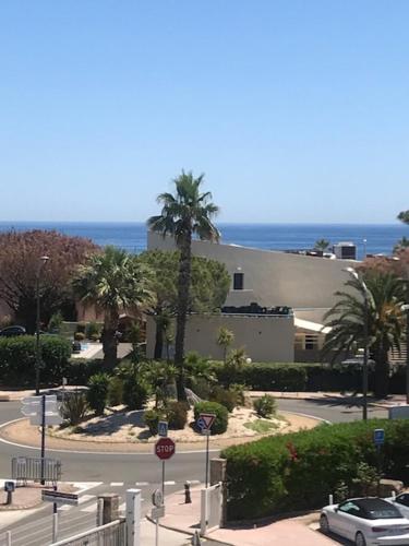 T3 classé 3 * vue mer parking 100 m plage/ville