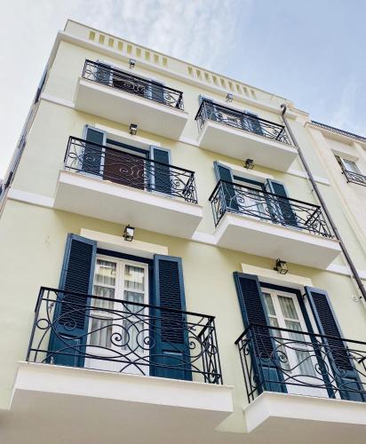 Goldfish Apartment - Plaka
