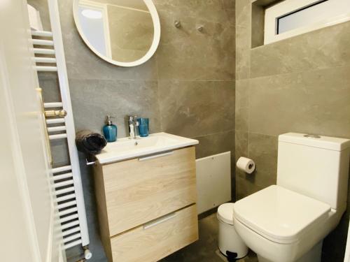 Shell Apartment - Plaka