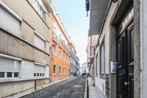 Outstanding Liberdade Spacious Apt 2 Bedroom w AC