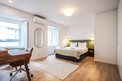 Outstanding Liberdade Spacious Apt 2 Bedroom w AC