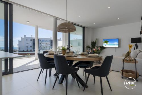 ViVi Homes - Deco Pool, Garden, Terrace & Beach