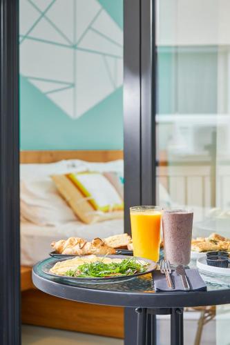 Otelde veya yakınında yiyecek