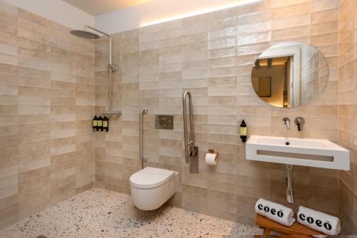 Coeo Fresca Roof Garden Signature Apartments photo 53