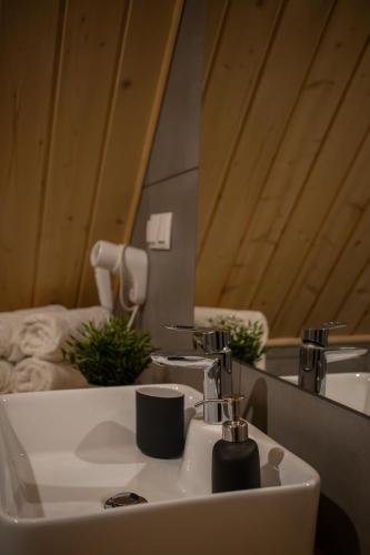Gambar di galeri bagi Domek & Apartament Góralski z Jacuzzi Kościelisko di Kościelisko