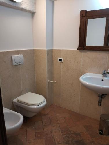 Ένα μπάνιο στο Camera - Palazzo Reali Apartment