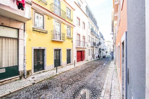 Amazing Liberdade Apt Ground Floor w AC Elevator
